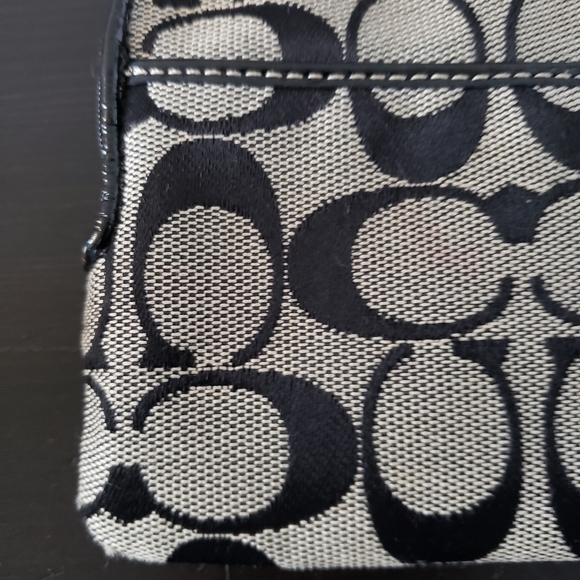 Wristlet - Picture 9 of 10